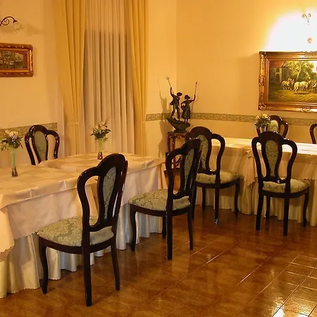 Canusium Otel 3*