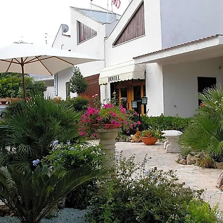 Hotel Canusium 3*